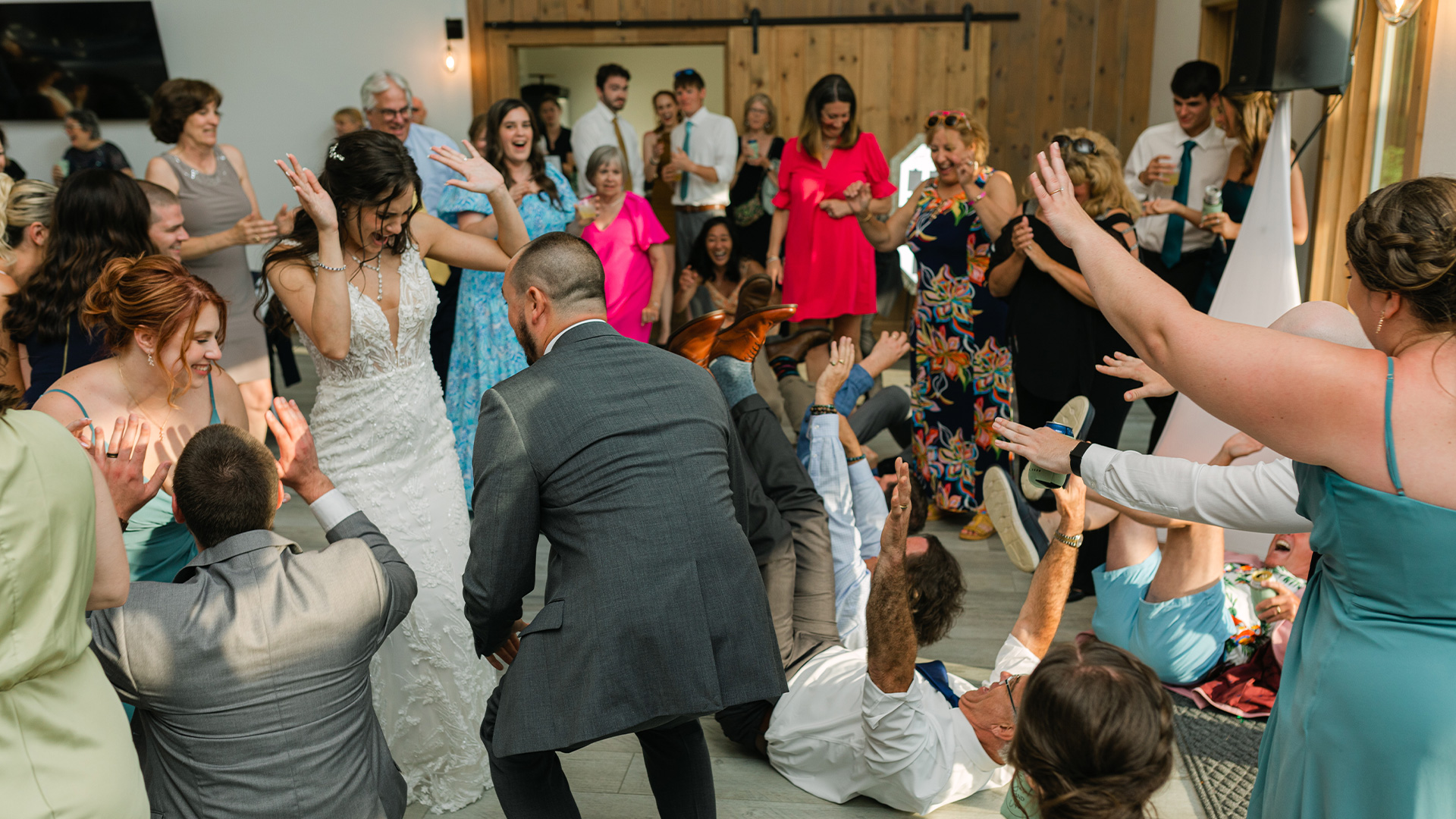 dancing-at-reception