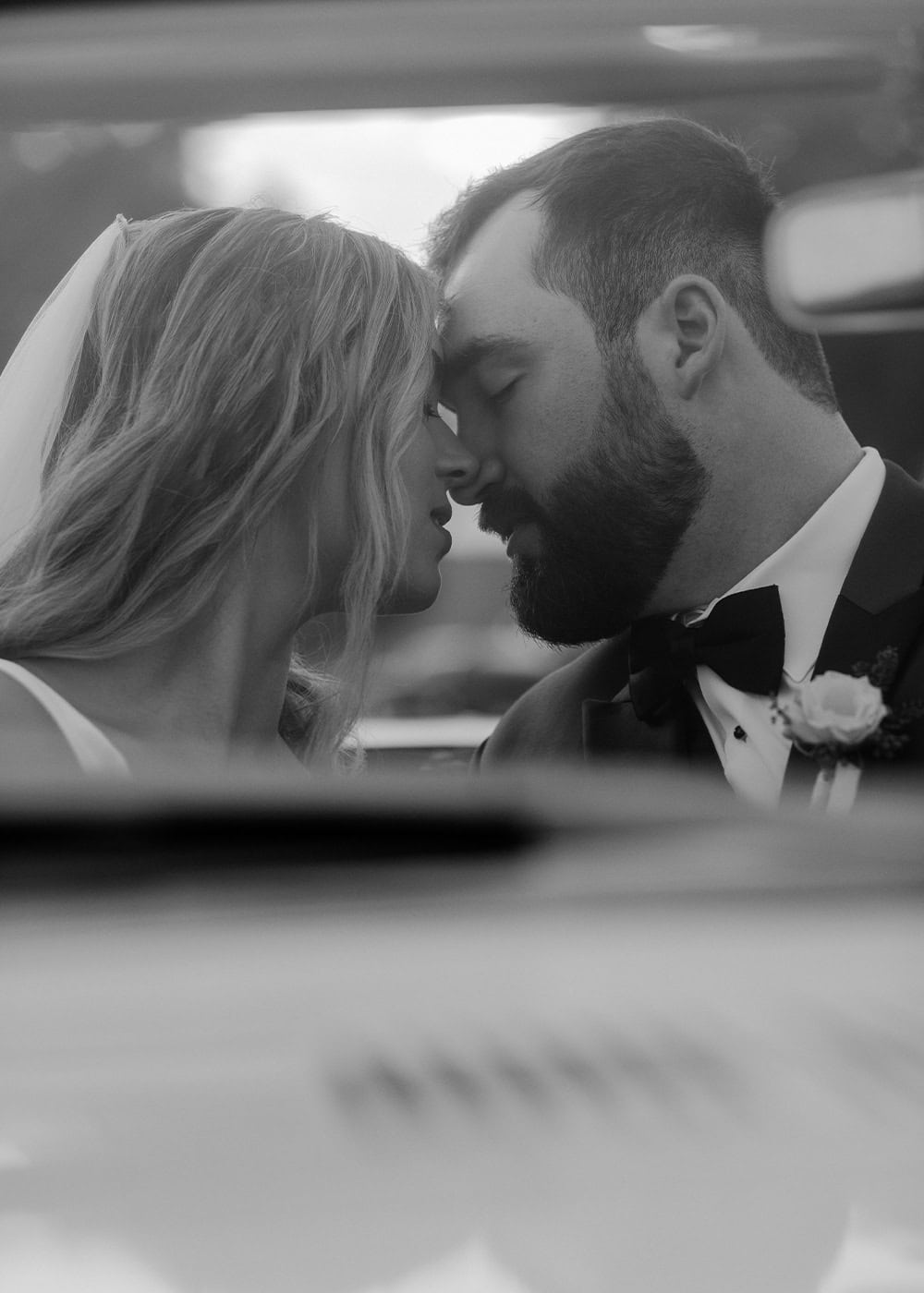kiss-in-the-getaway-car