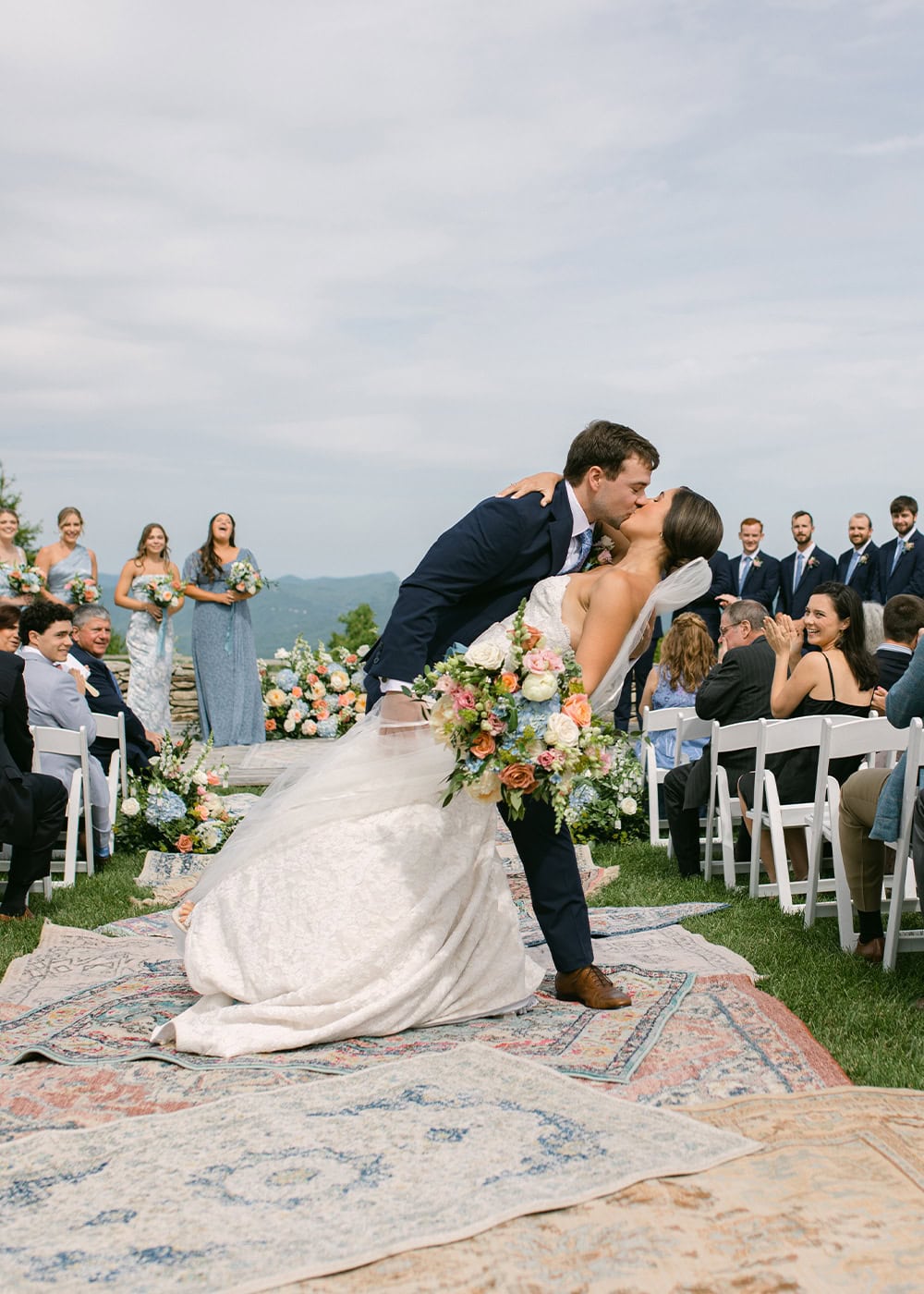 leaning-kiss-overlook